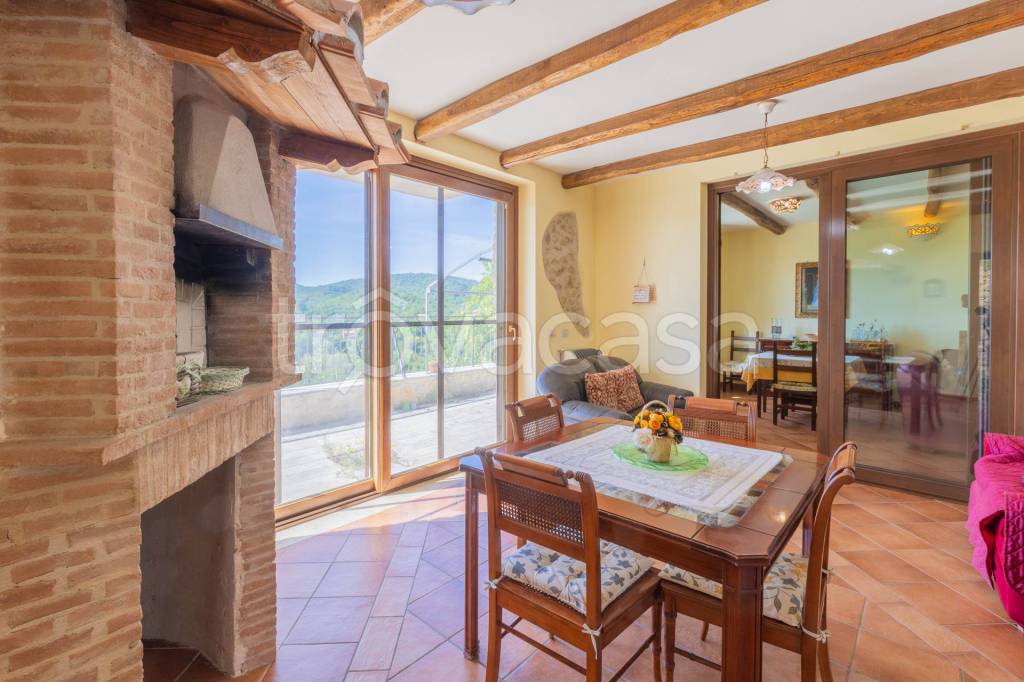casa indipendente in vendita ad Orvinio