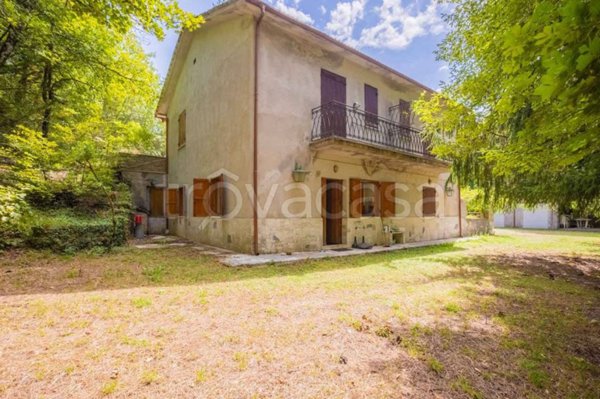 casa indipendente in vendita ad Orvinio in zona Vallebuono