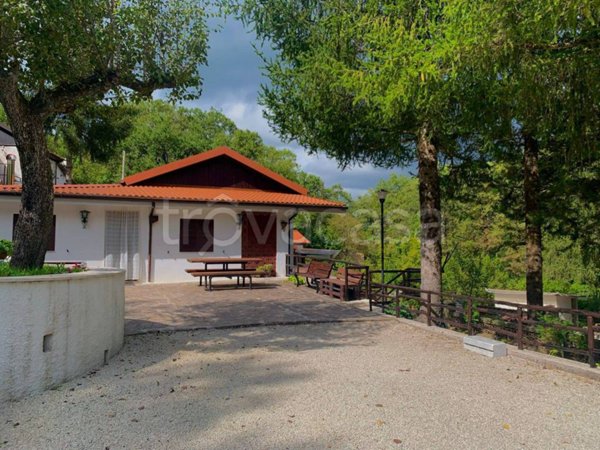 casa indipendente in vendita a Paganico Sabino