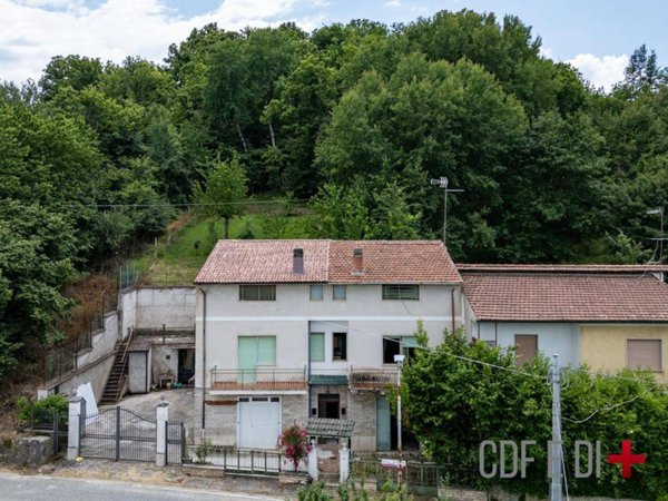 casa indipendente in vendita a Pescorocchiano