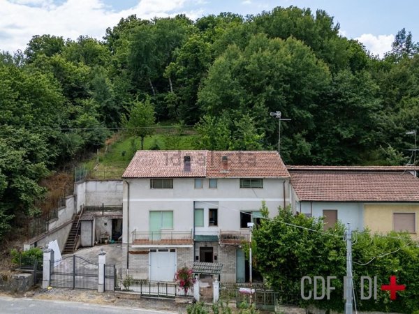 casa indipendente in vendita a Pescorocchiano