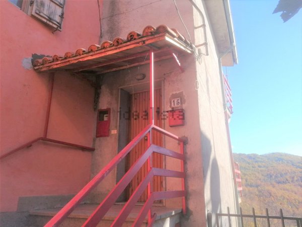 casa indipendente in vendita a Pescorocchiano