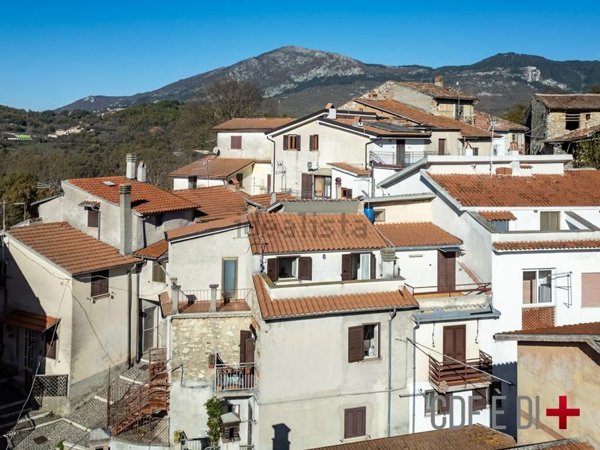 appartamento in vendita a Pescorocchiano in zona Granara