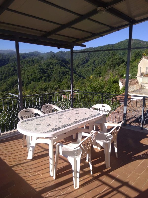 appartamento in vendita a Pescorocchiano in zona Colle di Pace
