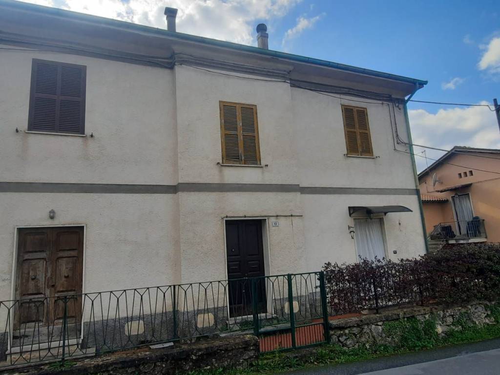 appartamento in vendita a Petrella Salto