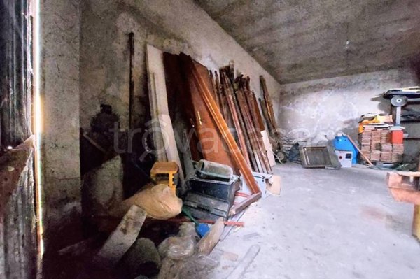 appartamento in vendita a Petrella Salto in zona Capradosso