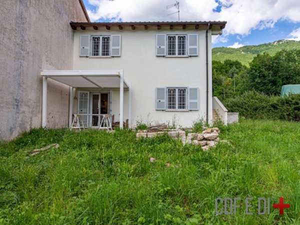 casa indipendente in vendita a Petrella Salto in zona Capradosso