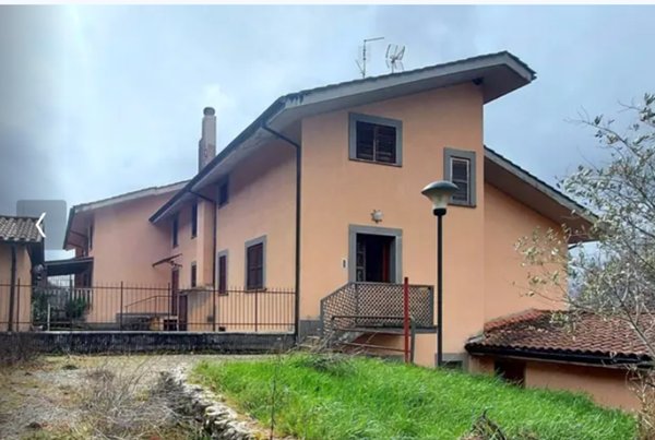 appartamento in vendita a Petrella Salto in zona Capradosso