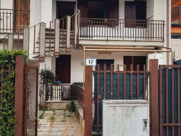 appartamento in vendita a Petrella Salto in zona Borgo San Pietro