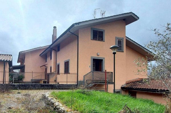 appartamento in vendita a Petrella Salto in zona Capradosso