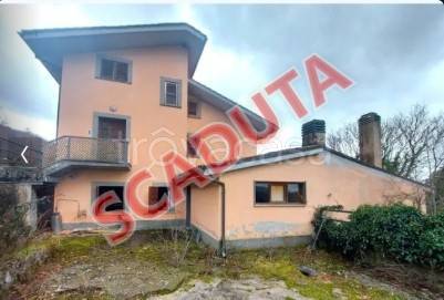 appartamento in vendita a Petrella Salto in zona Capradosso