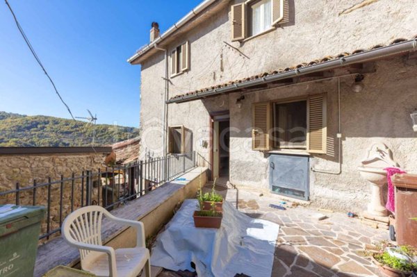 appartamento in vendita a Petrella Salto in zona Capradosso