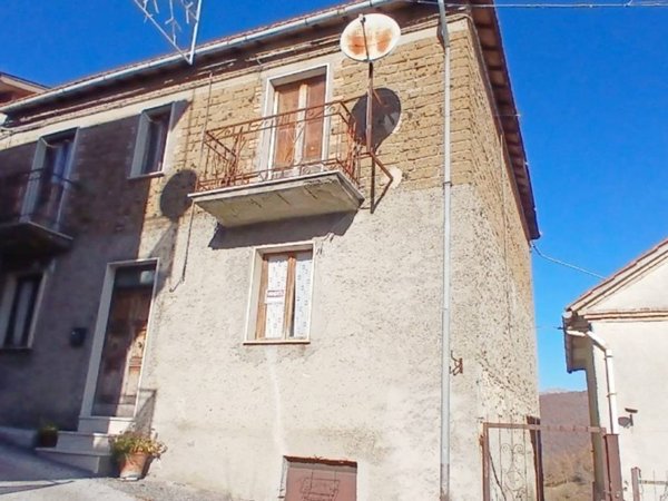 casa indipendente in vendita a Petrella Salto