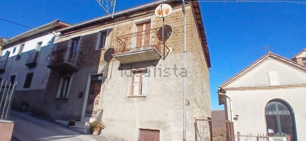 casa indipendente in vendita a Petrella Salto in zona San Martino