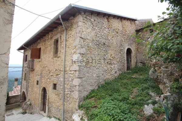 casa indipendente in vendita a Petrella Salto in zona Piagge