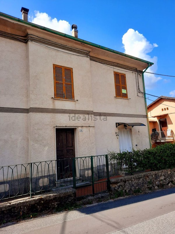 appartamento in vendita a Petrella Salto in zona Borgo San Pietro
