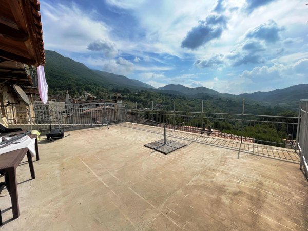 appartamento in vendita a Petrella Salto in zona Capradosso