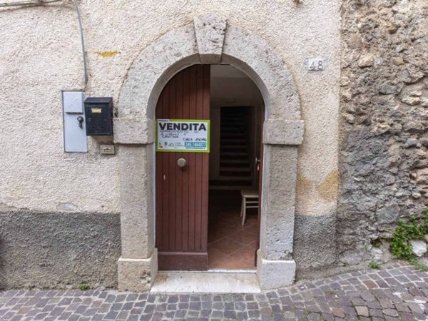 casa indipendente in vendita a Petrella Salto in zona Capradosso