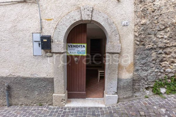 casa indipendente in vendita a Petrella Salto in zona Capradosso