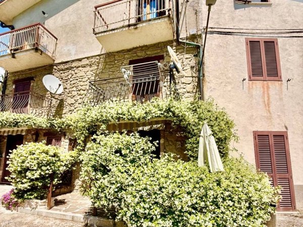 appartamento in vendita a Petrella Salto in zona Fiumata