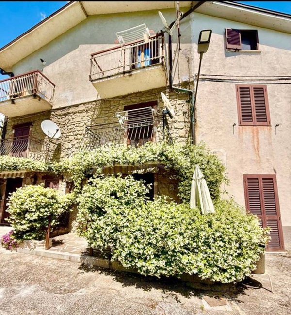 appartamento in vendita a Petrella Salto in zona Fiumata