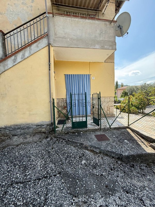 appartamento in vendita a Petrella Salto in zona Borgo San Pietro