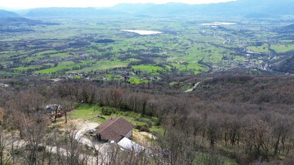 casa indipendente in vendita a Poggio Bustone