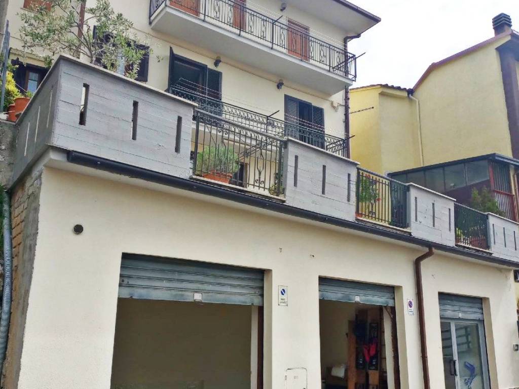 negozio in vendita a Poggio Bustone