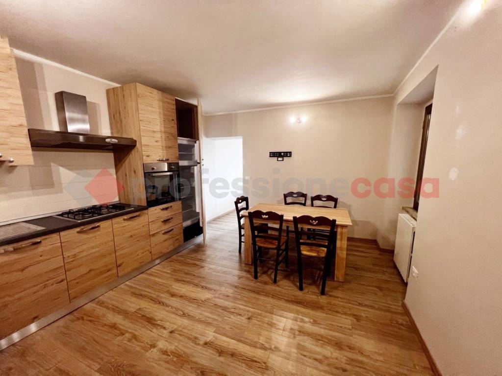 casa indipendente in vendita a Poggio Bustone