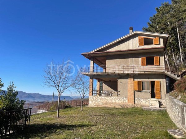 casa indipendente in vendita a Poggio Bustone