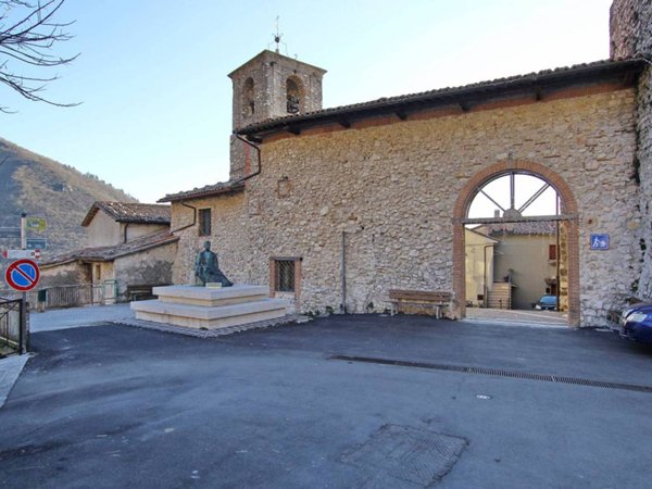 casa indipendente in vendita a Poggio Bustone
