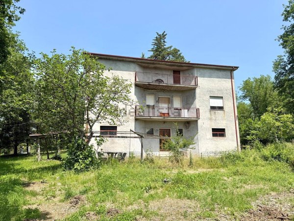 casa indipendente in vendita a Poggio Bustone