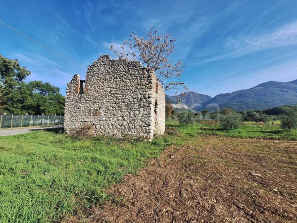 casa indipendente in vendita a Poggio Bustone