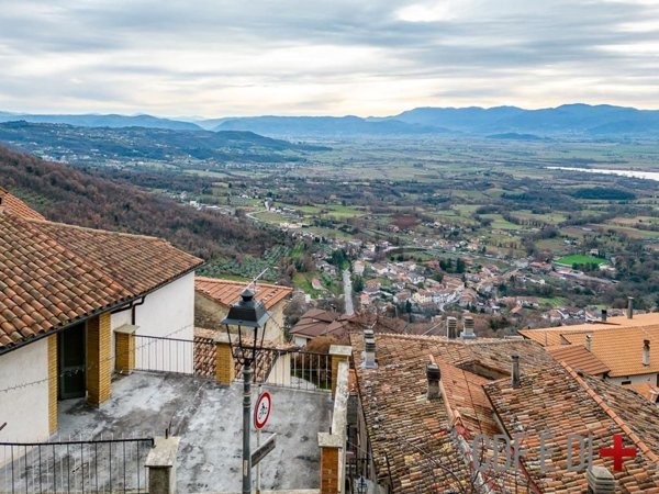 quadrivano in vendita a Poggio Bustone