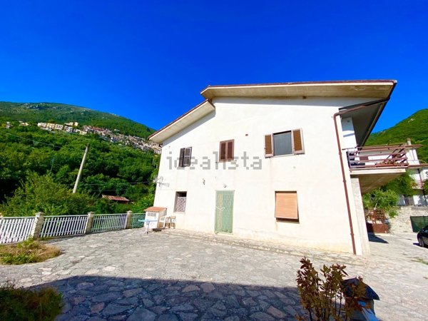 appartamento in vendita a Poggio Bustone