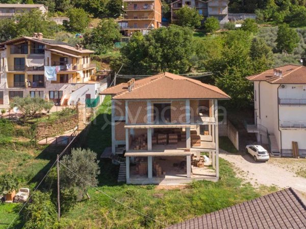 casa indipendente in vendita a Poggio Bustone