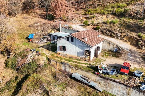 casa indipendente in vendita a Poggio Bustone
