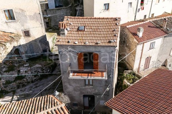 casa indipendente in vendita a Poggio Bustone