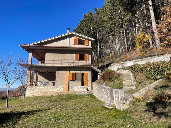 casa indipendente in vendita a Poggio Bustone