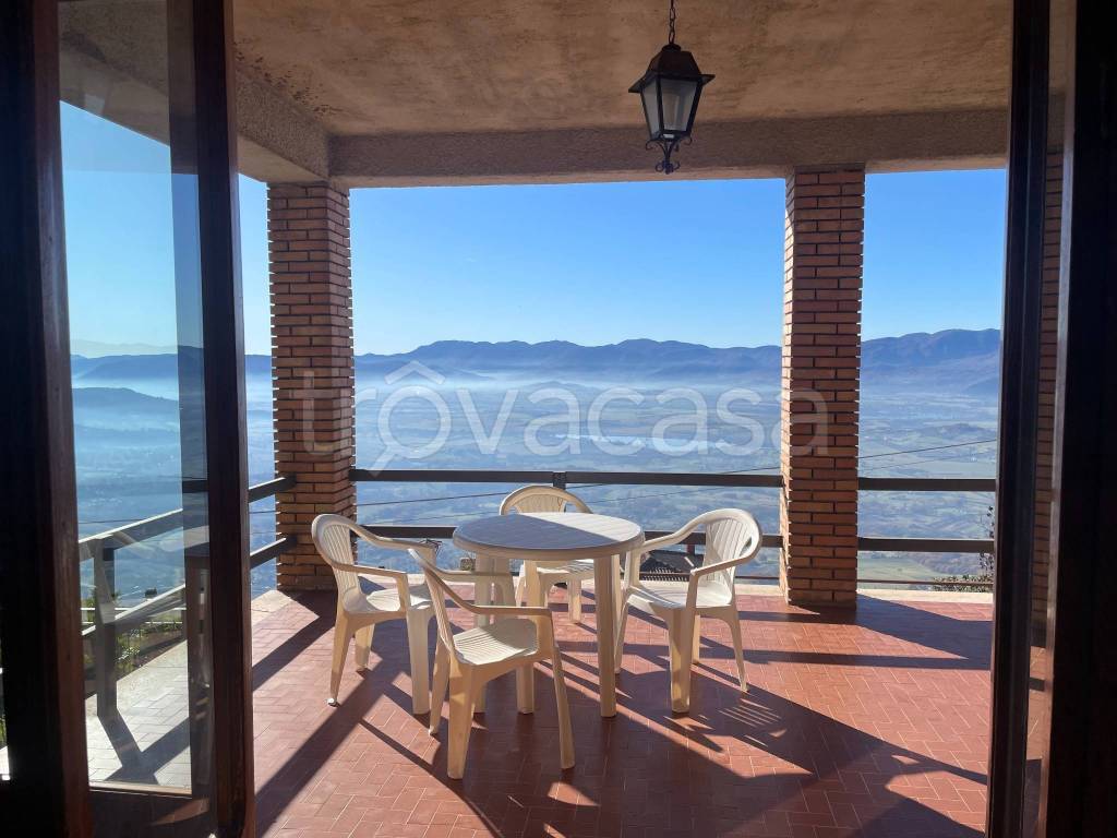 casa indipendente in vendita a Poggio Bustone