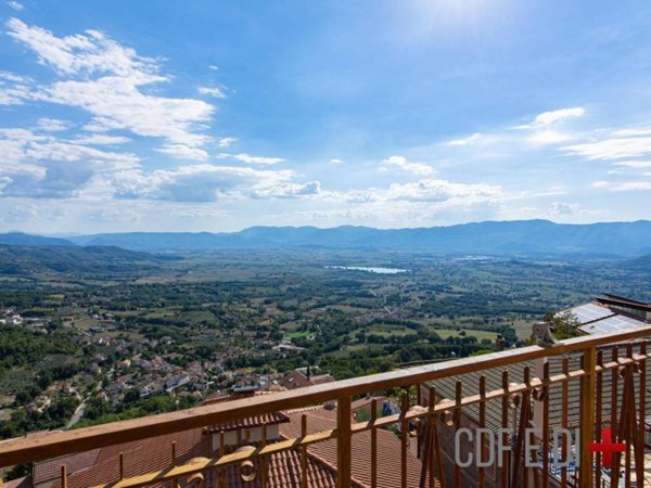 casa indipendente in vendita a Poggio Bustone