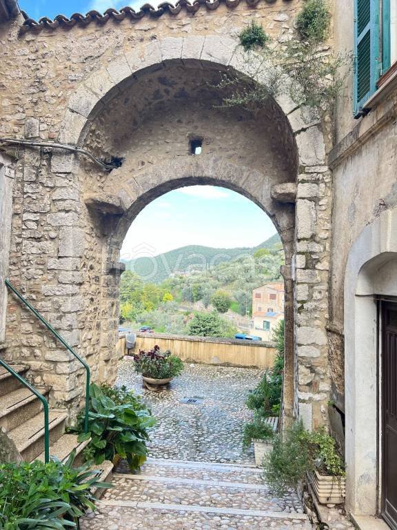 appartamento in vendita a Poggio Catino in zona Catino