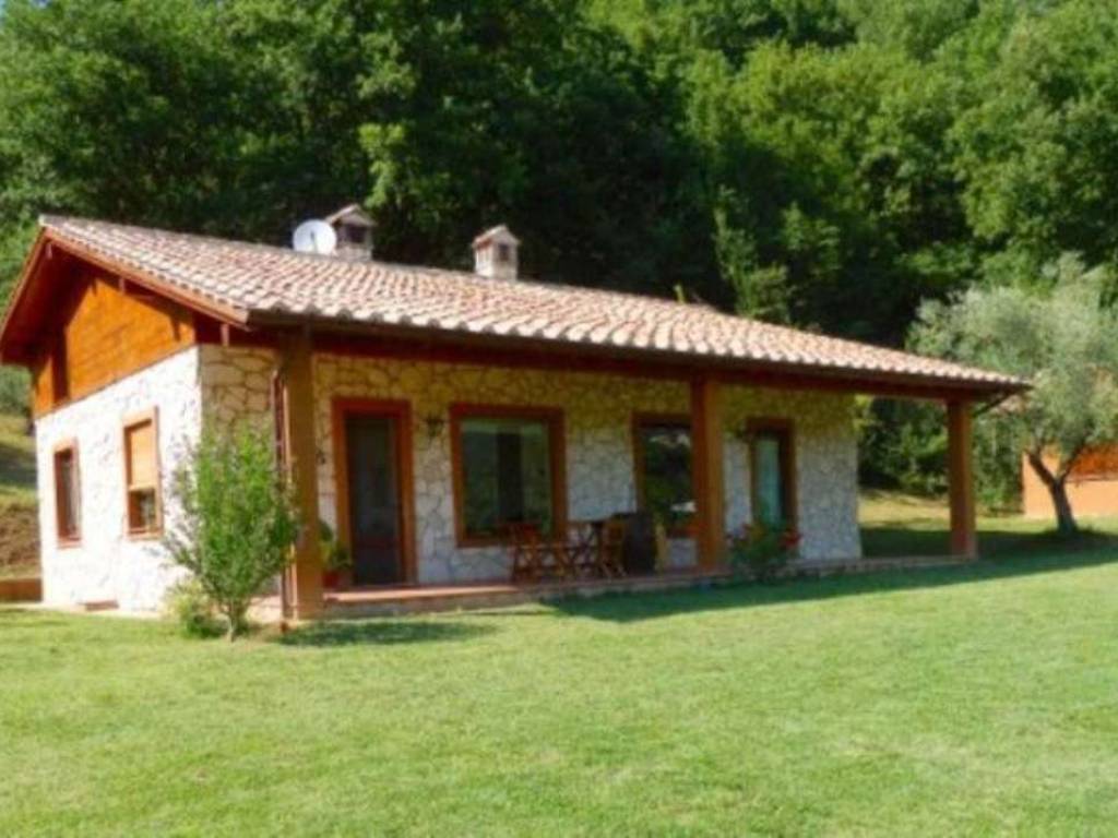 casa indipendente in vendita a Poggio Catino