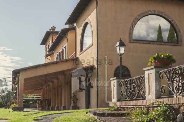 casa indipendente in vendita a Poggio Catino