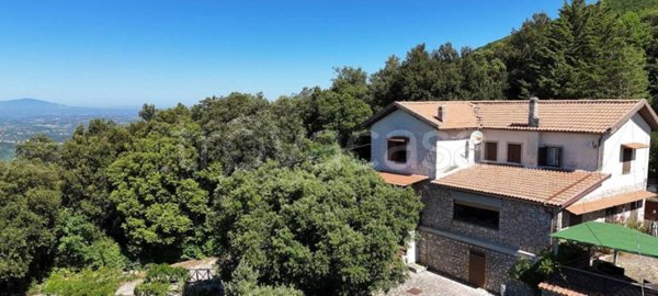 casa indipendente in vendita a Poggio Catino in zona Catino
