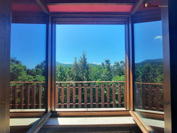 casa indipendente in vendita a Poggio Catino in zona Catino