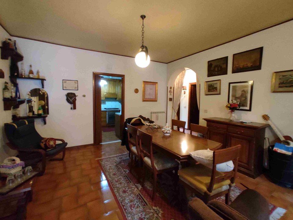 casa indipendente in vendita a Poggio Catino