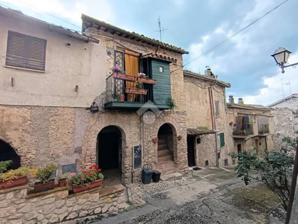 appartamento in vendita a Poggio Catino