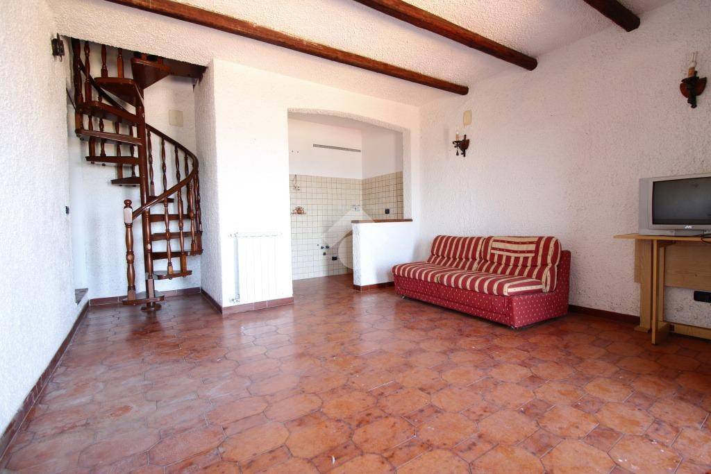 appartamento in vendita a Poggio Catino in zona Catino