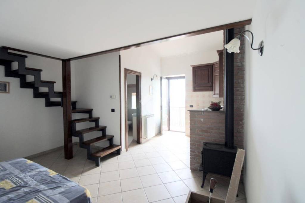 appartamento in vendita a Poggio Catino in zona Catino